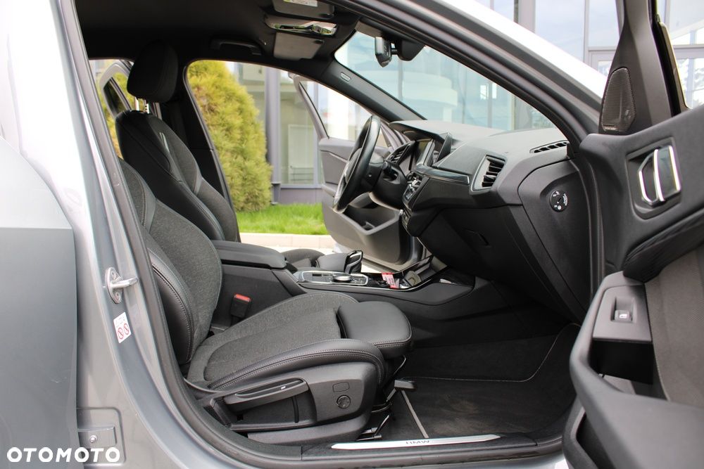 BMW Seria 1 120d xDrive Luxury Line - 38