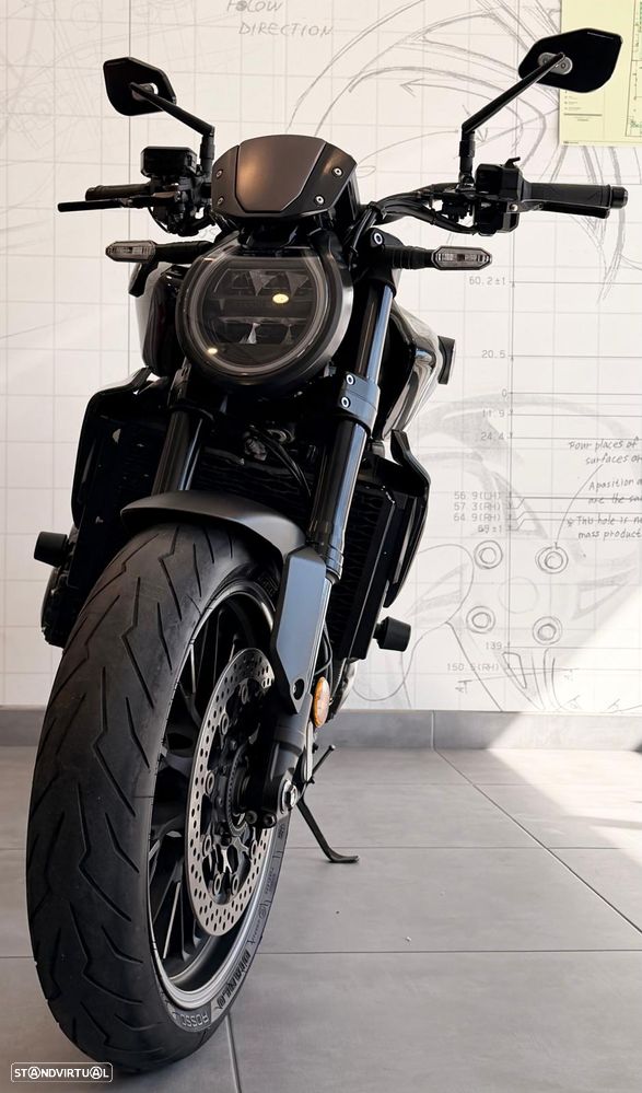 Honda CB 1000R Black Edition - 4