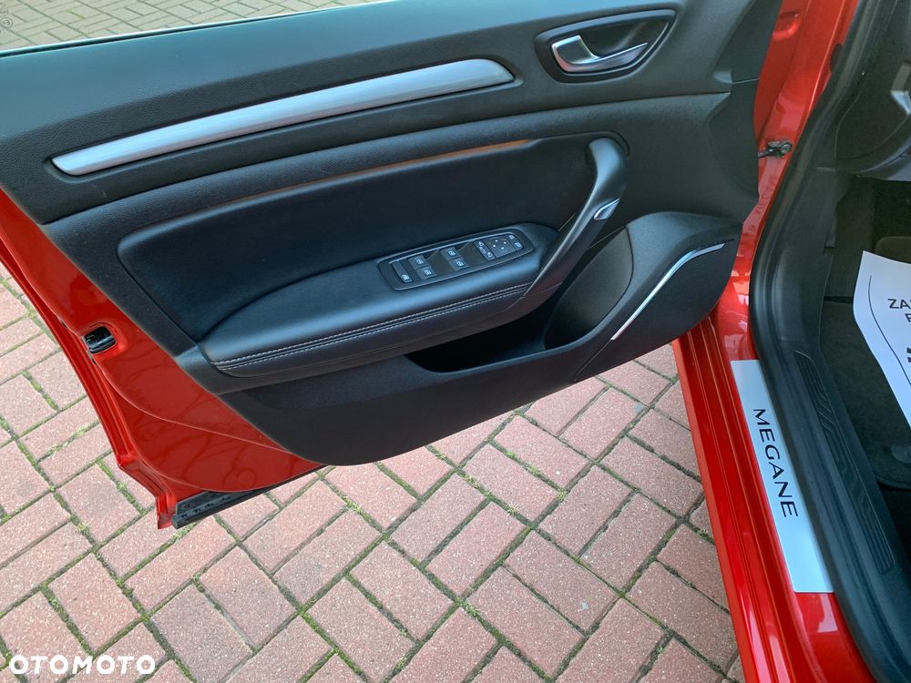 Renault Megane ENERGY TCe 130 SYMPHONY - 23