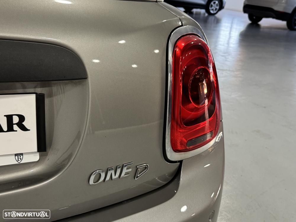 MINI 5 Portas One D - 21