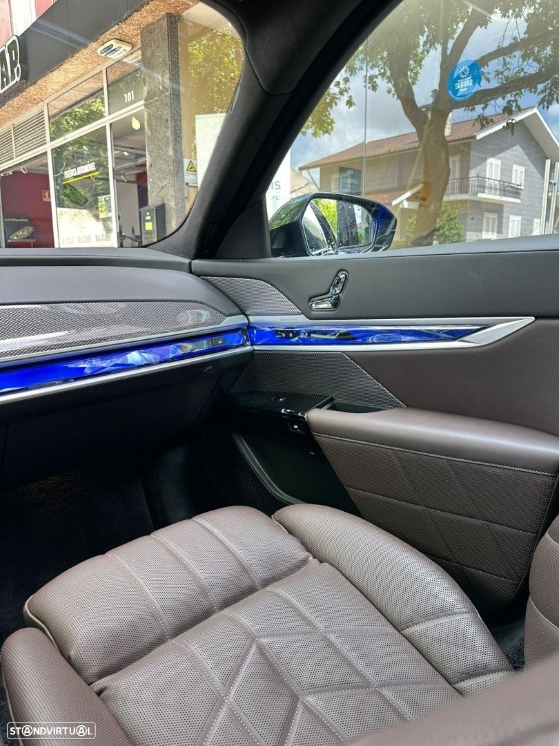 BMW i7 xDrive60 Pack Desportivo M - 18
