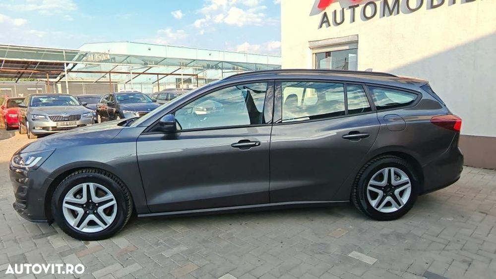 Ford Focus - 8