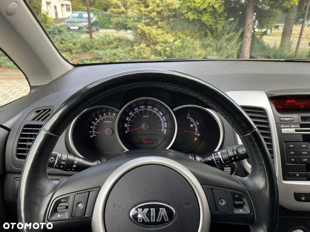 Kia Venga - 18