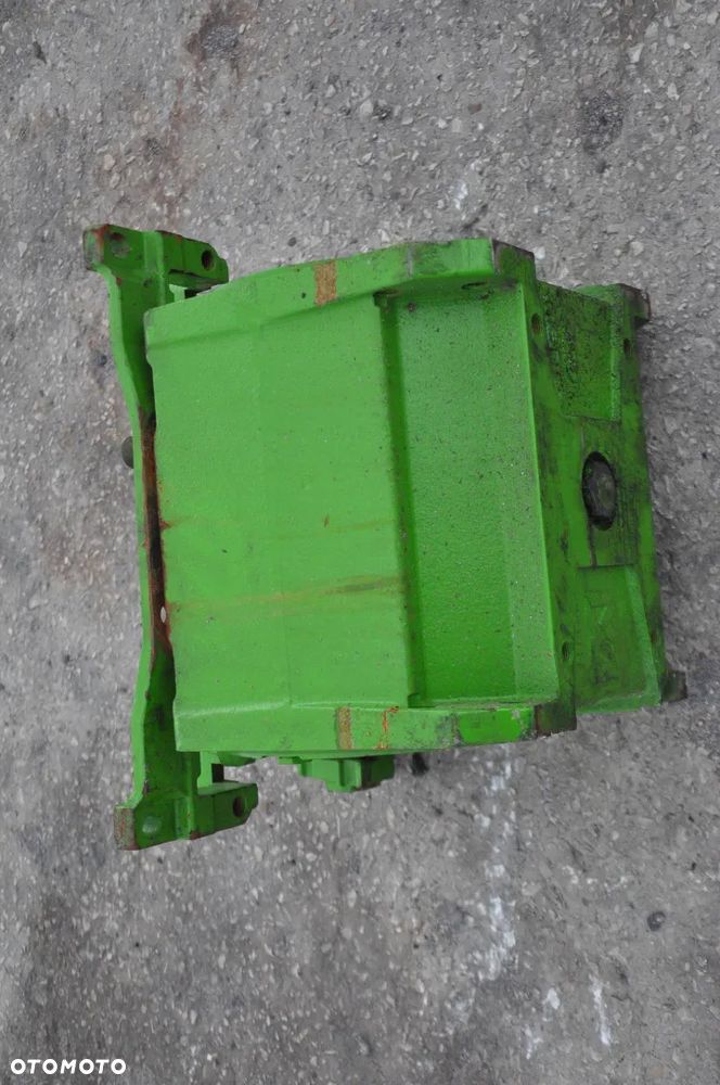 OBUDOWA DYFERENCJAŁU MOSTU MERLO NR 097686 - 2