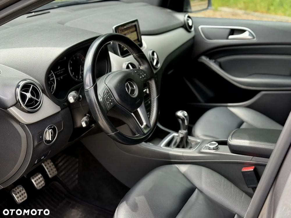 Mercedes-Benz Klasa B 180 BlueEFFICIENCY Edition 1 - 25