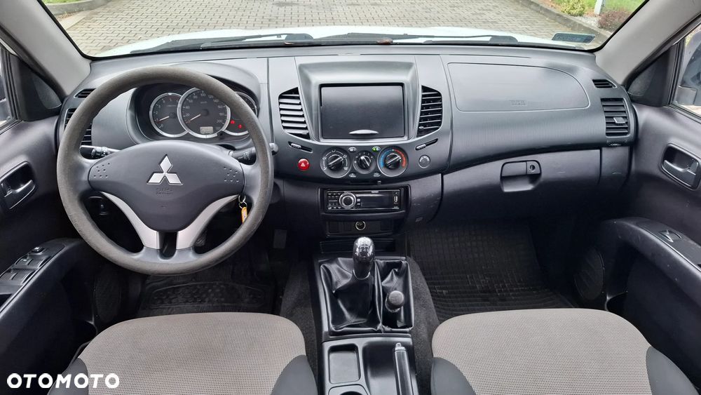 Mitsubishi L200 2.5 DID DC Invite AC - 13