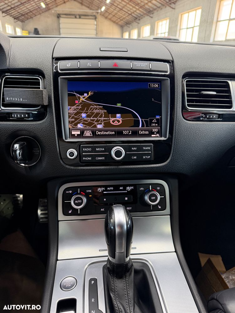 Volkswagen Touareg 3.0 V6 TDI SCR Blue Motion DPF Automatik - 13