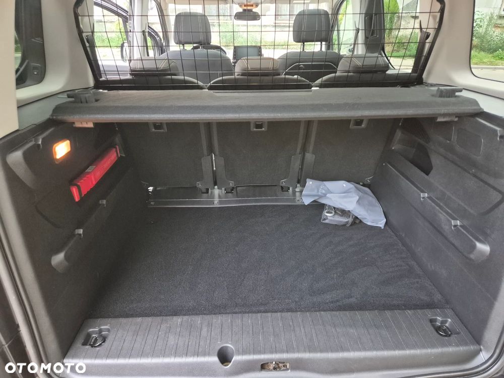 Peugeot Rifter PureTech 130 L1 EAT8 GT - 9
