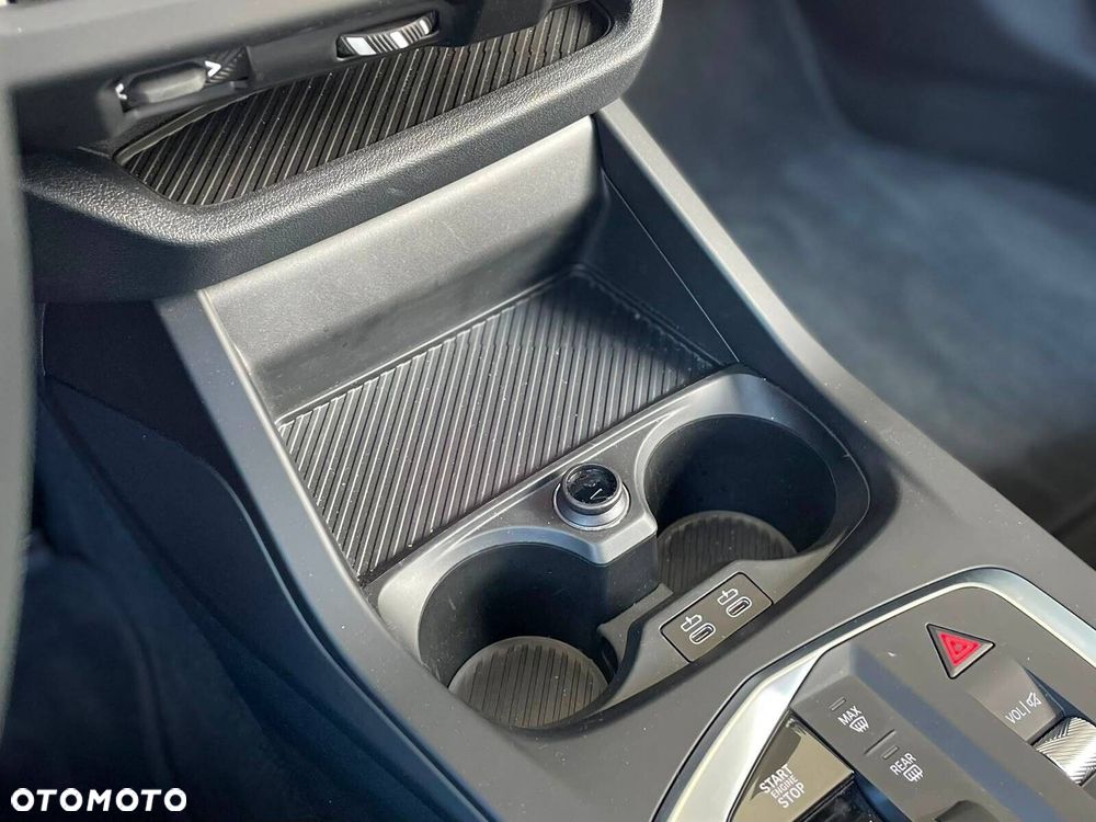BMW Seria 1 - 24