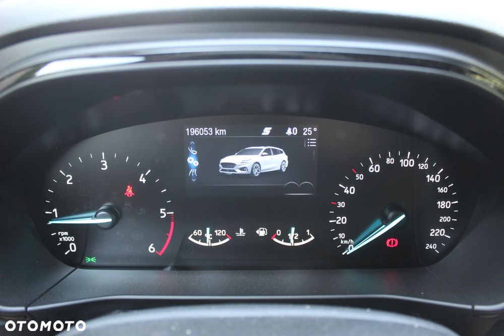 Ford Focus 2.0 TDCi ST-Line Red ASS - 27