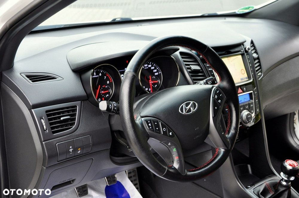 Hyundai i30 1.6 GDI Turbo Luxury - 22