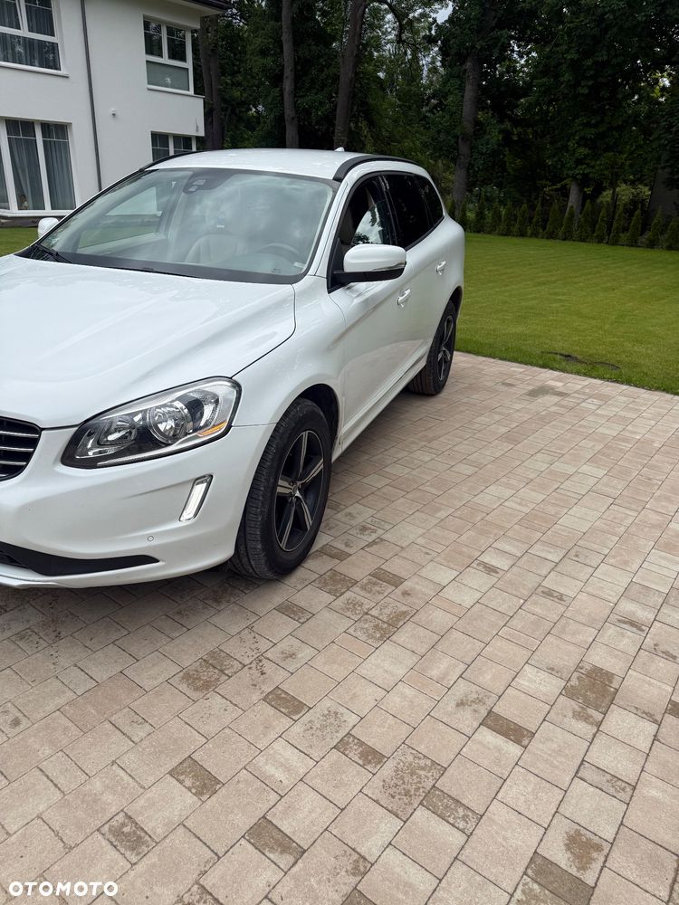 Volvo XC 60 D4 Drive-E Momentum - 3