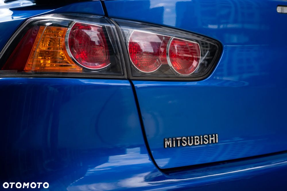 Mitsubishi Lancer Evolution GSR - 12