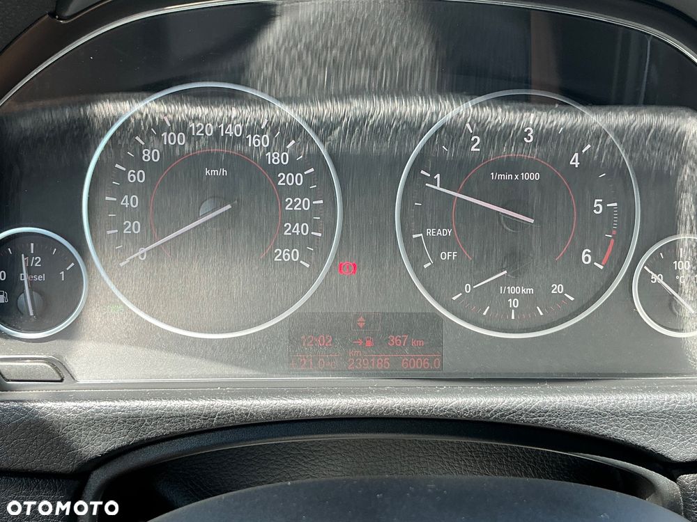BMW Seria 3 316d Sport Line - 12