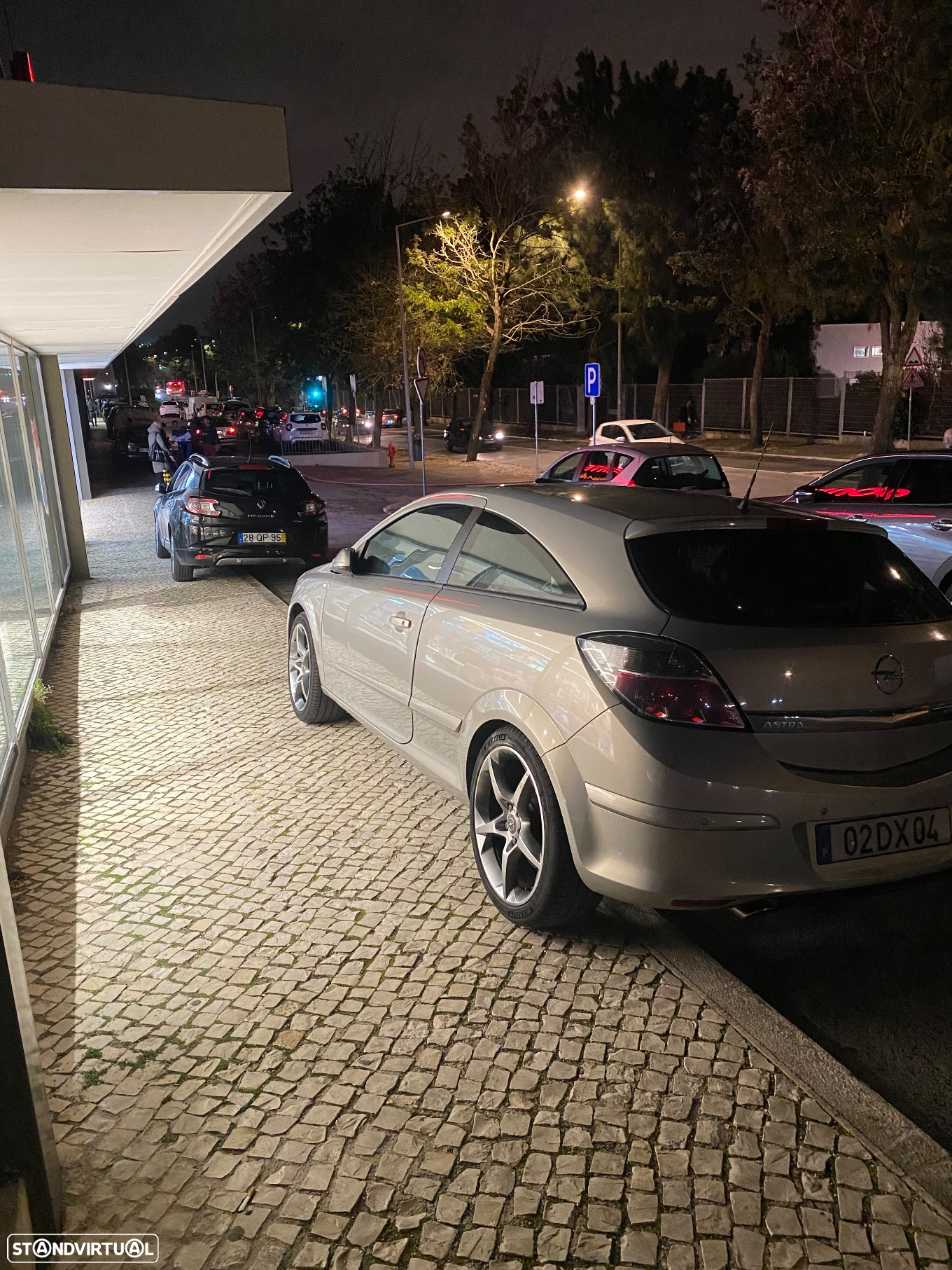 Opel Astra GTC 1.9 CDTi - 6