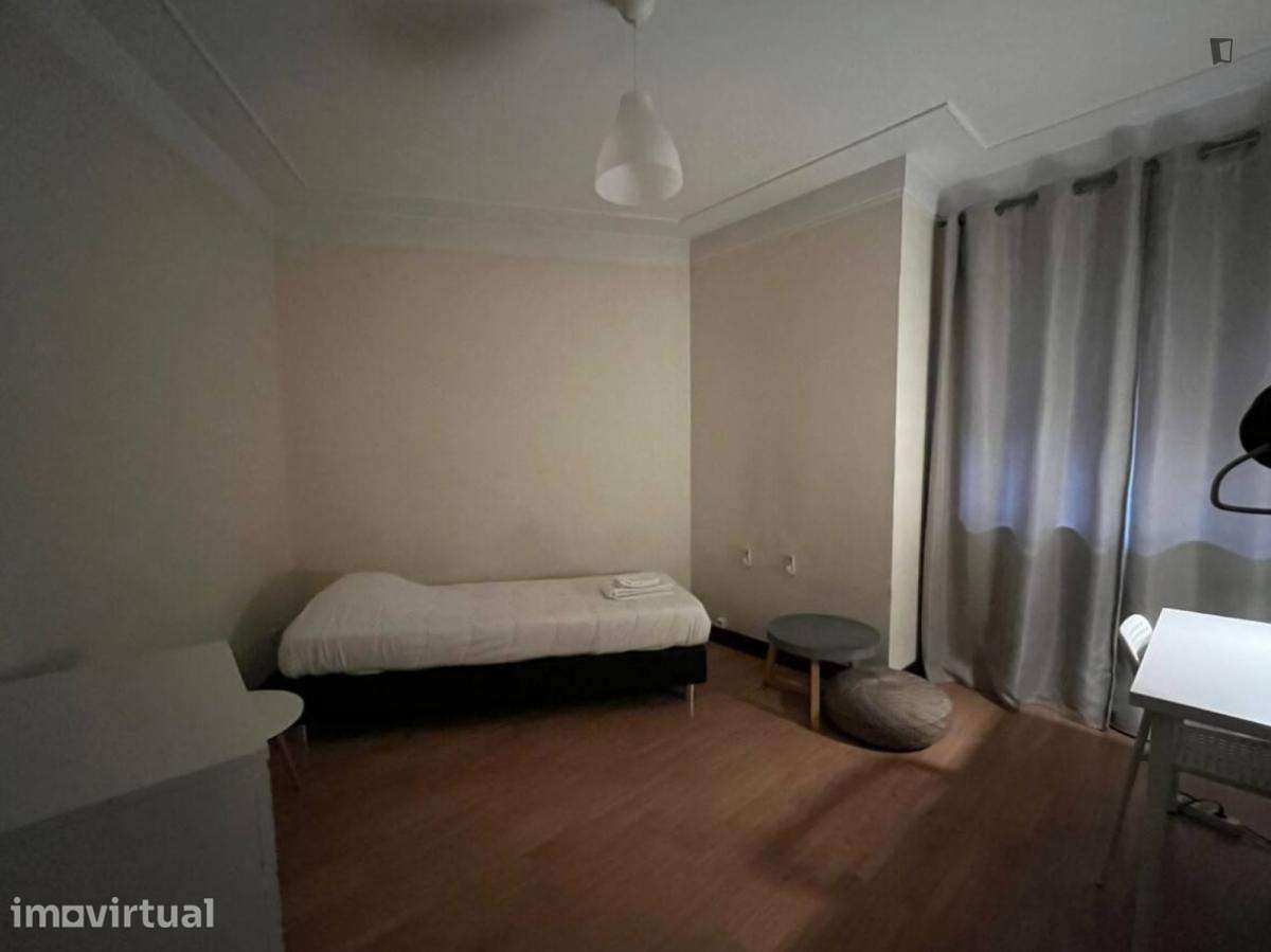 Quarto - localizado em Cedofeita Porto - Grande imagem: 3/12