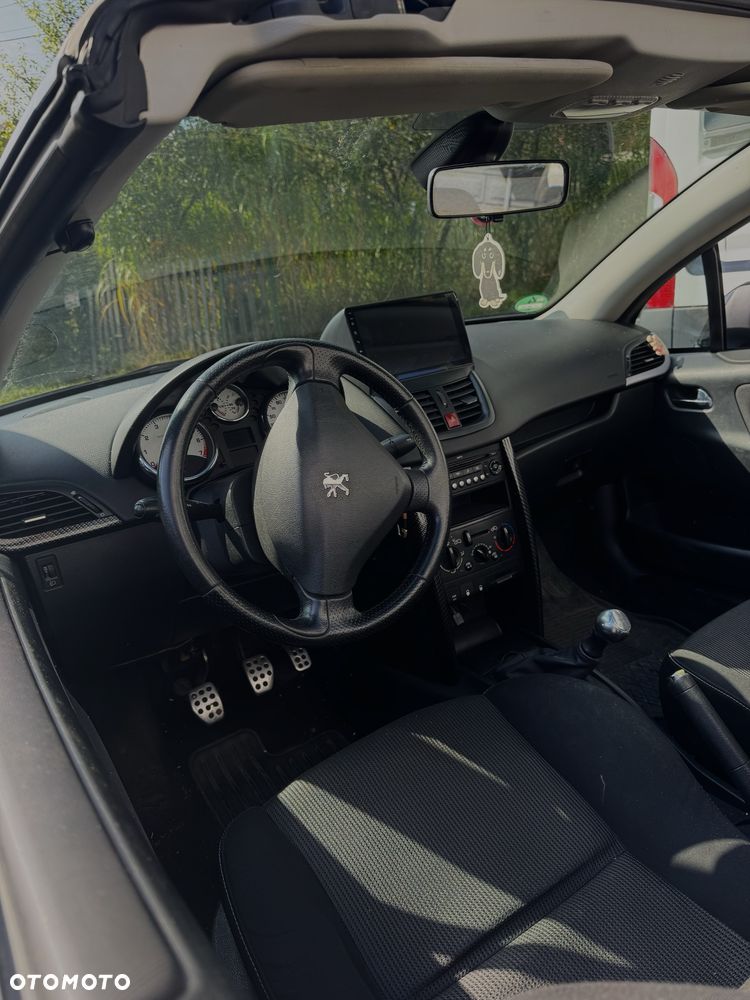 Peugeot 207 CC - 2