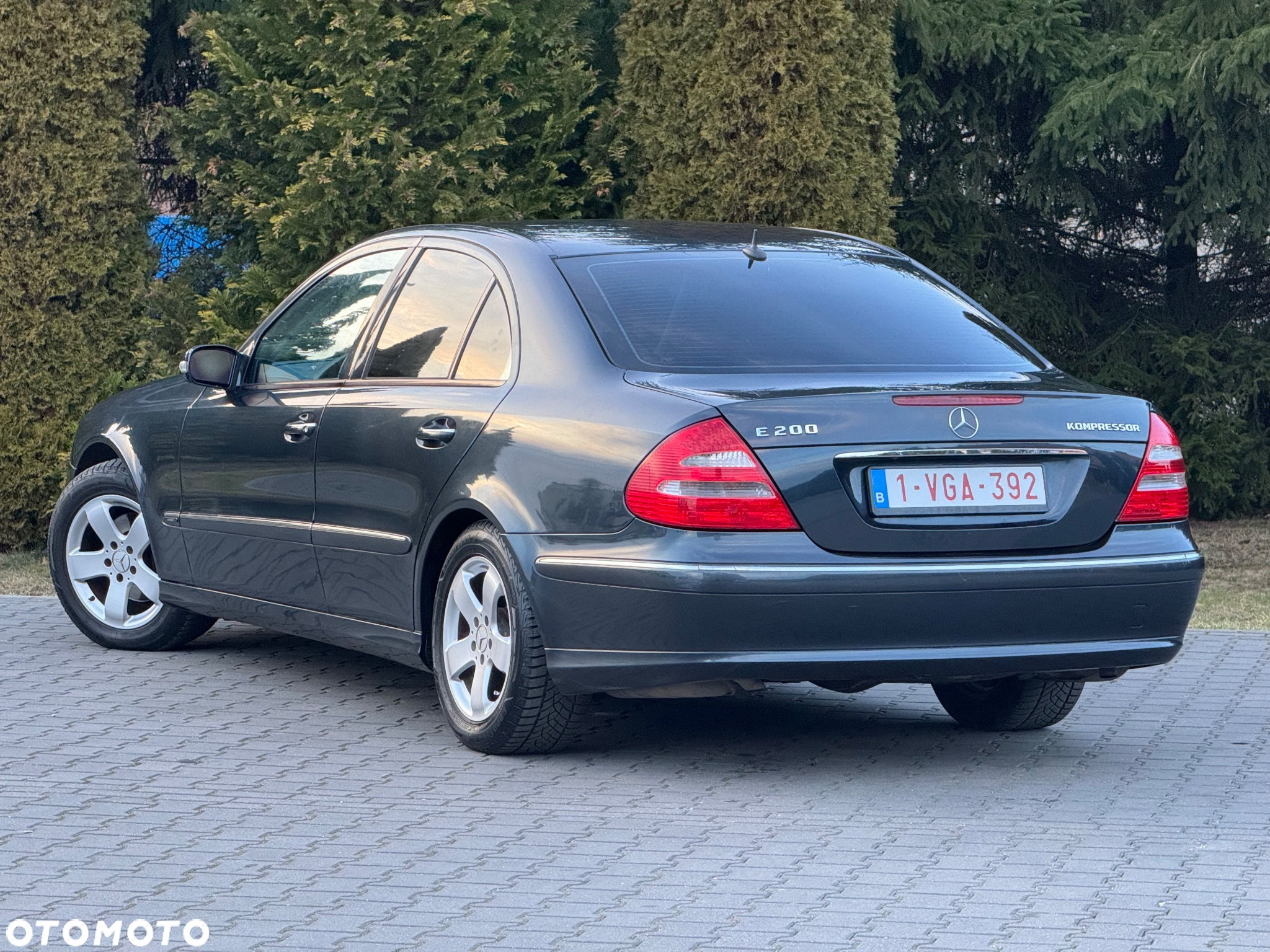 Mercedes-Benz Klasa E 200 T Kompressor Avantgarde Sport Edition - 13