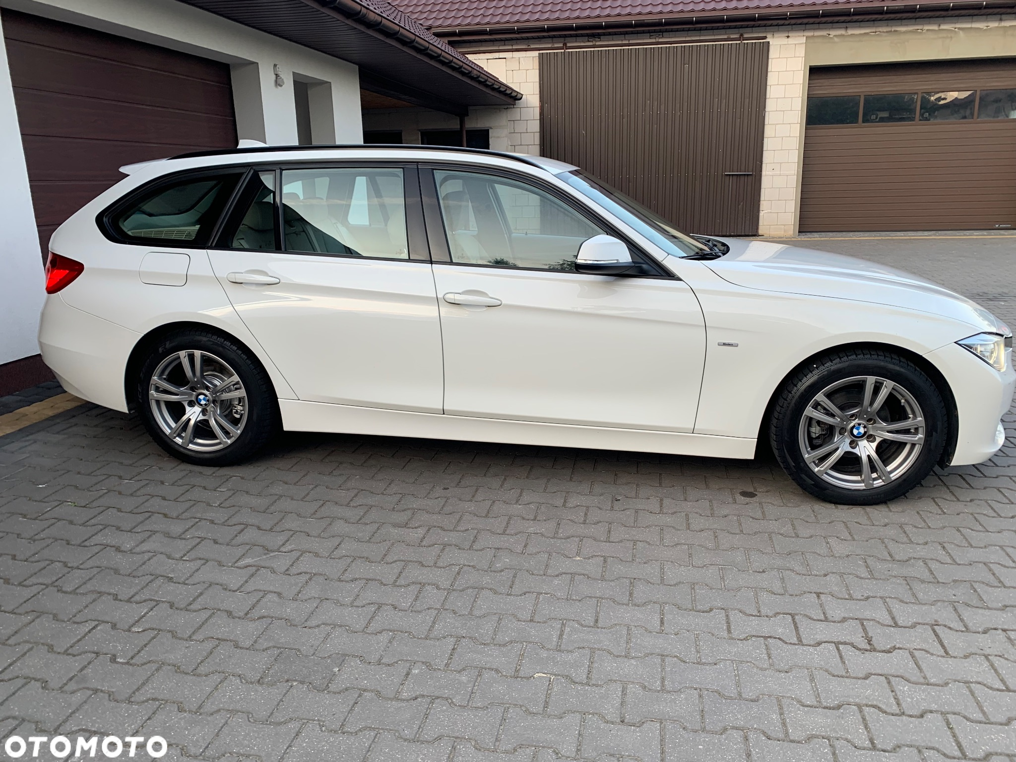 BMW Seria 3 318d Touring Modern Line - 11