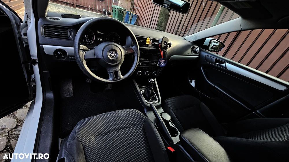 Volkswagen Jetta 1.2 TSI Trendline - 10