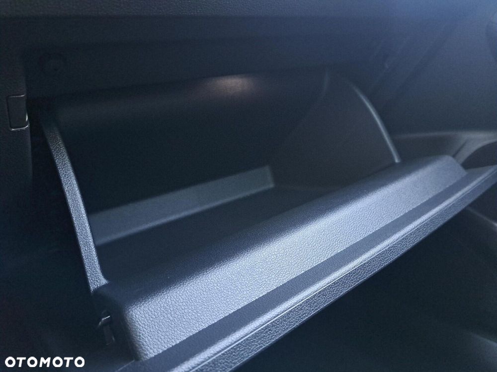 Volkswagen Golf Variant - 36