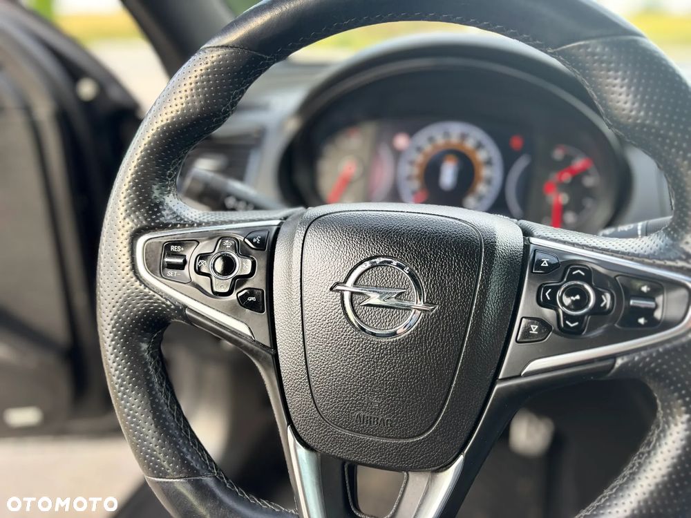 Opel Insignia - 36
