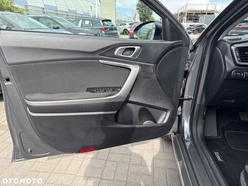 Kia XCeed - 20