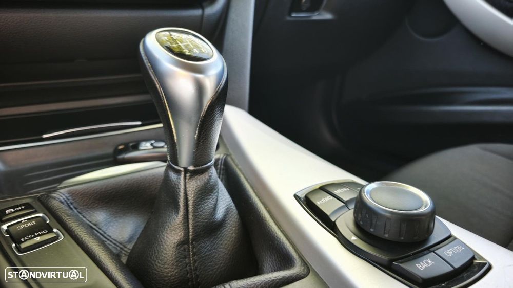 BMW 318 d Line Modern - 35