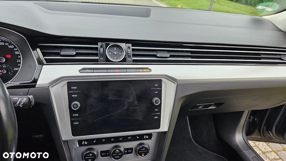 Volkswagen Passat 2.0 TDI BMT Comfortline - 15