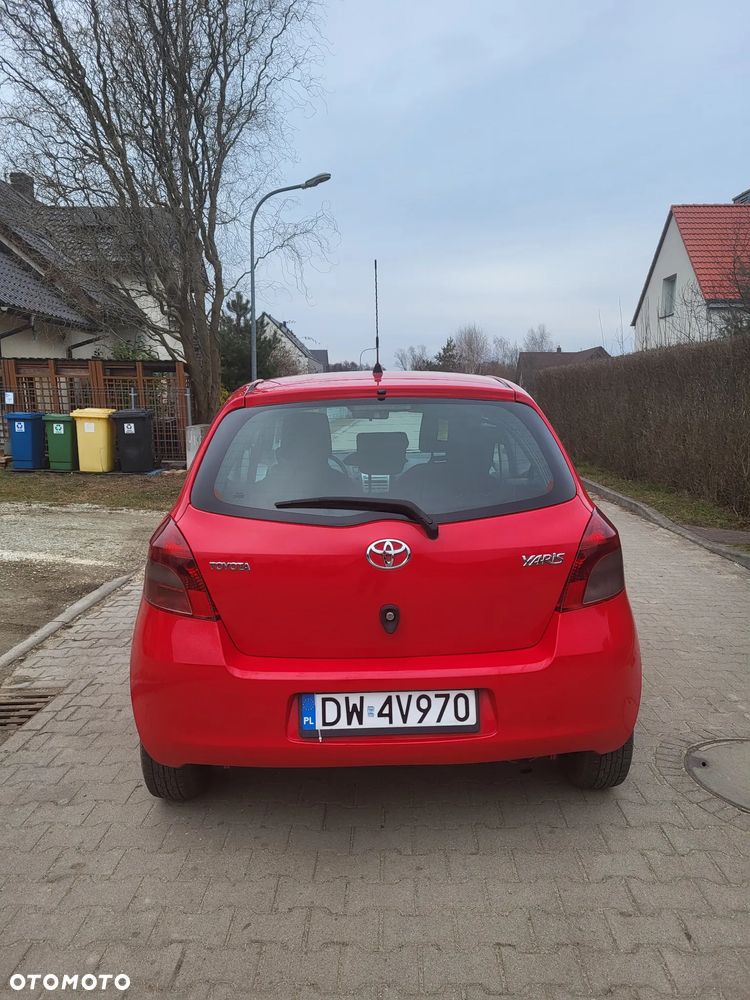 Toyota Yaris 1.0 Terra A/C - 3