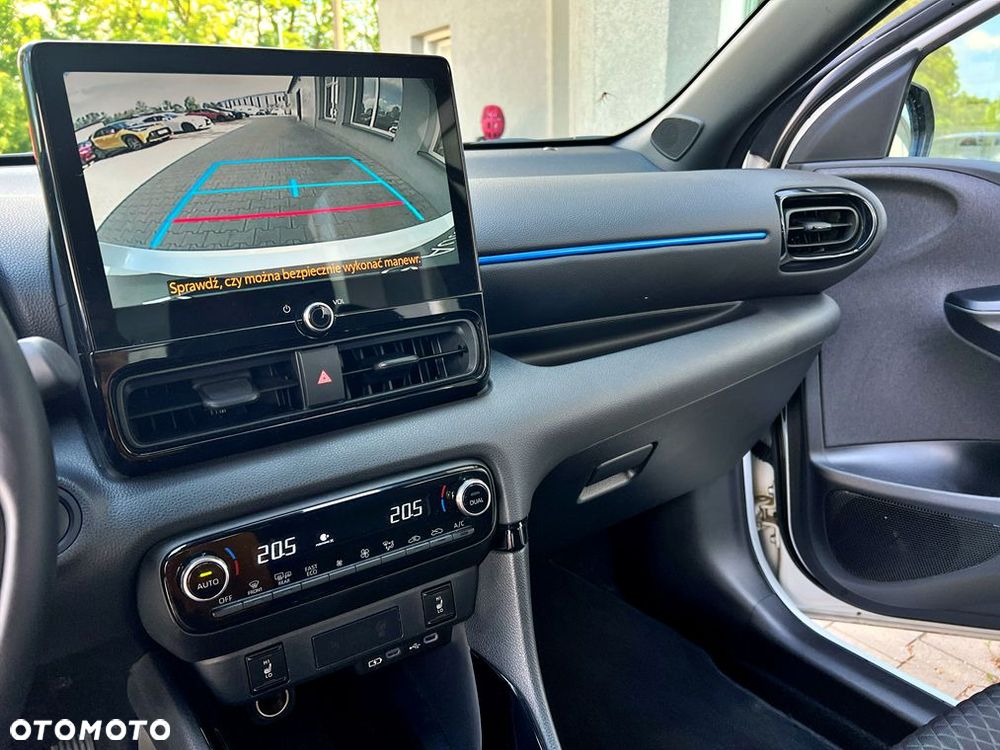 Toyota Yaris Hybrid 1.5 Premiere Edition - 10