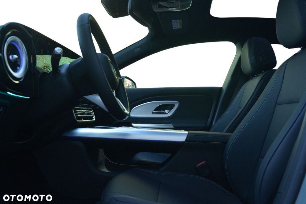 Mercedes-Benz CLA - 8