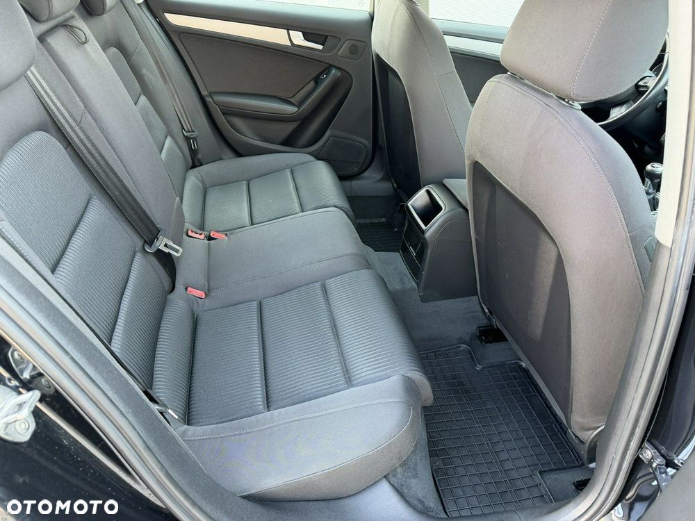 Audi A4 Avant - 32