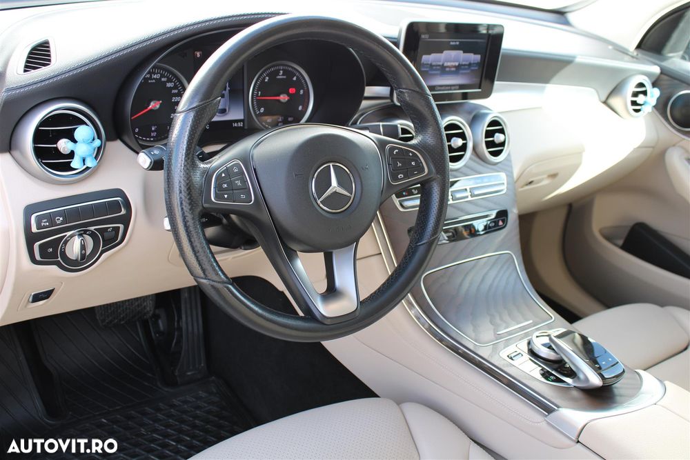 Mercedes-Benz GLC Coupe 250 d 4Matic 9G-TRONIC AMG Line - 11