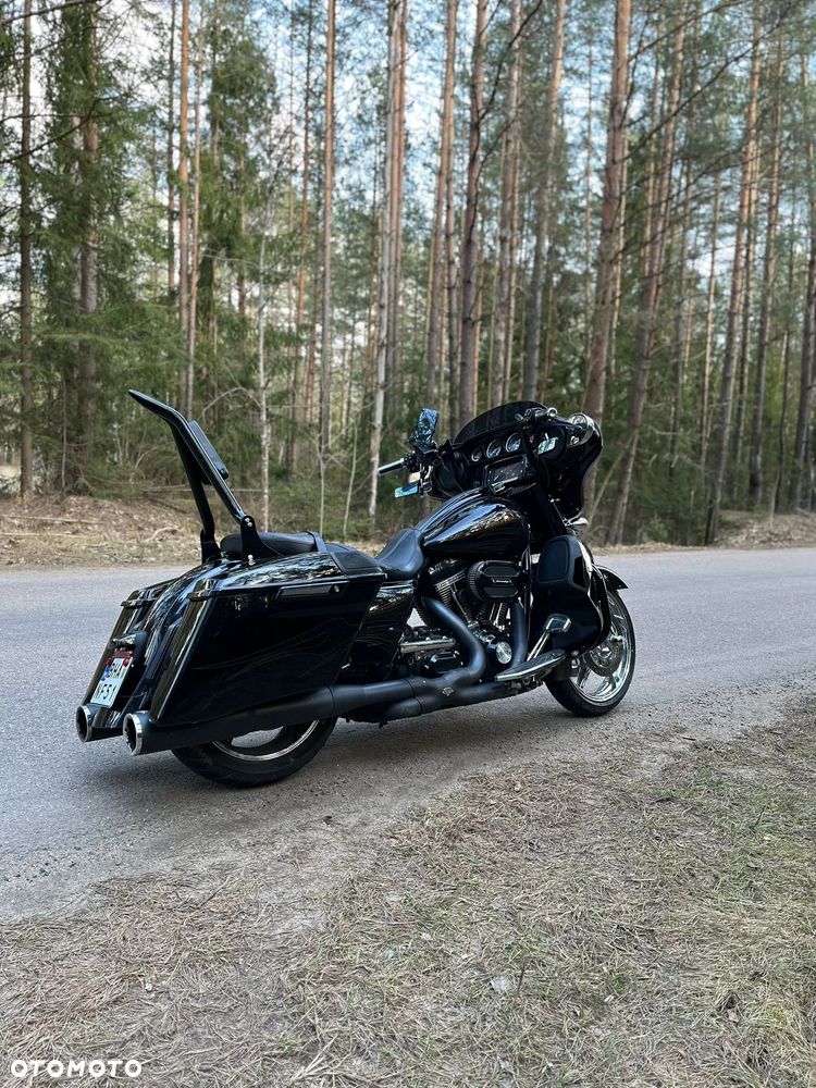 Harley-Davidson CVO Street Glide - 3