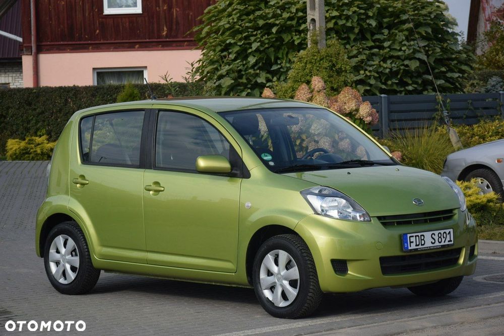 Daihatsu Sirion - 1