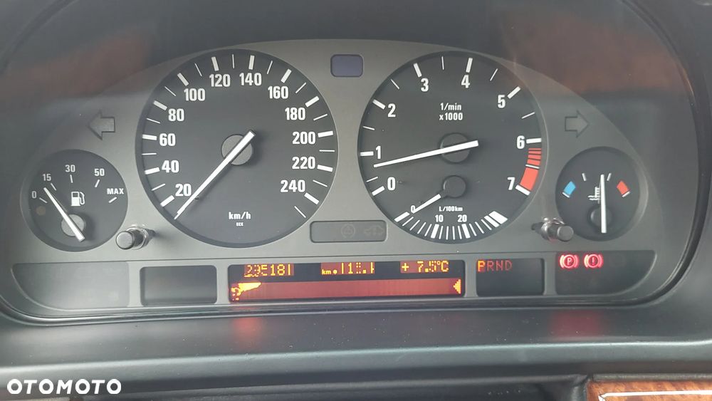 BMW Seria 5 - 24