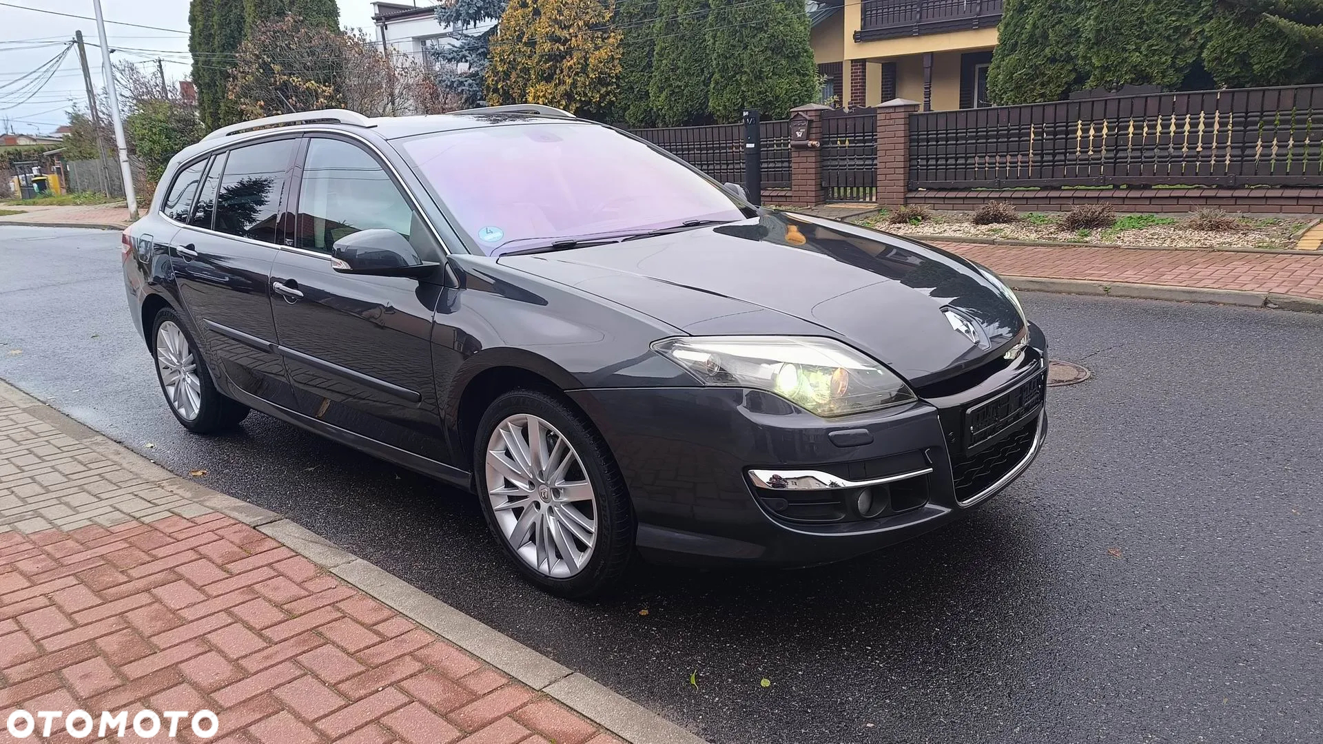 Renault Laguna 2.0 dCi FAP Initiale - 2