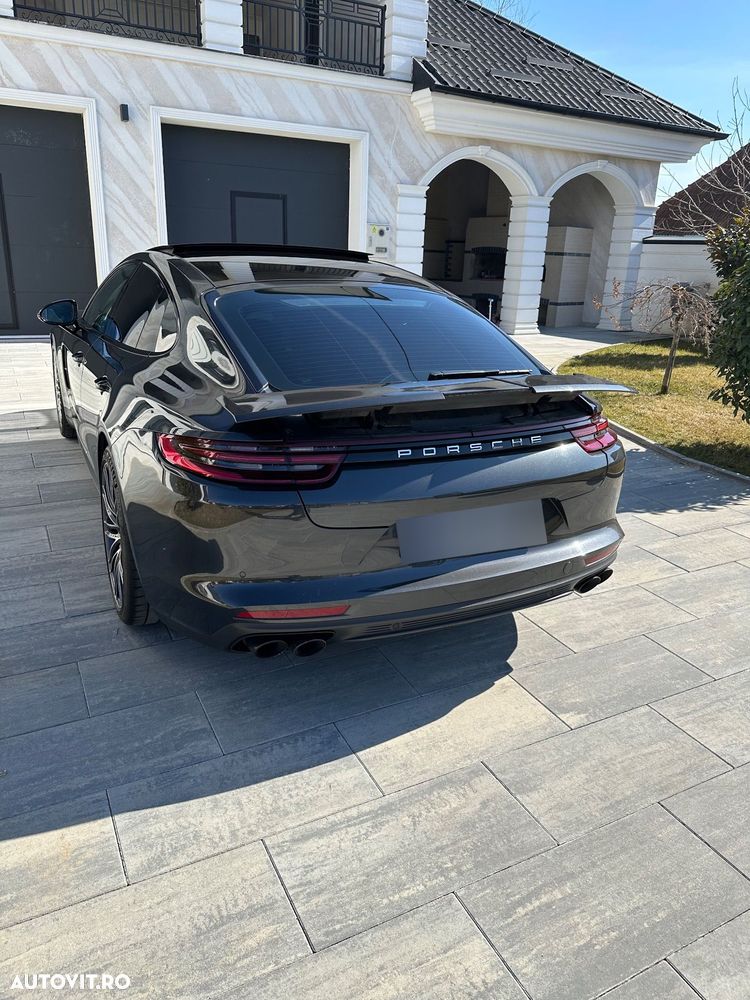 Porsche Panamera Turbo - 11
