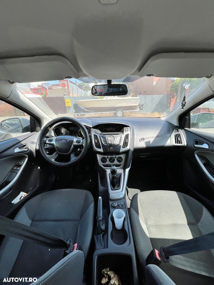 FORD Focus 2012 — imagine 6