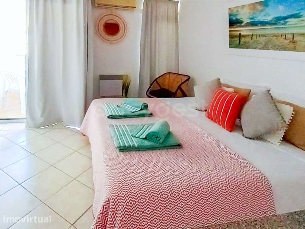 Apartamento T0 no centro de Albufeira - a poucos minutos da praia - Grande imagem: 2/18