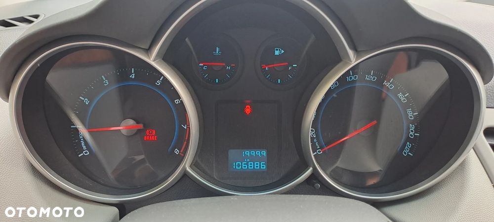 Chevrolet Cruze - 18