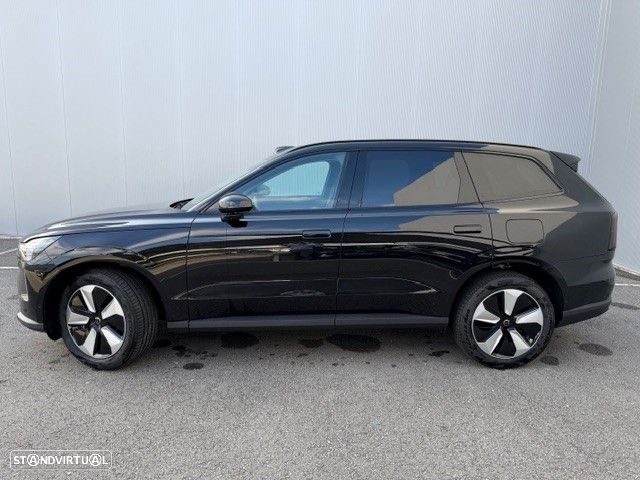 Volvo EX90 - 5