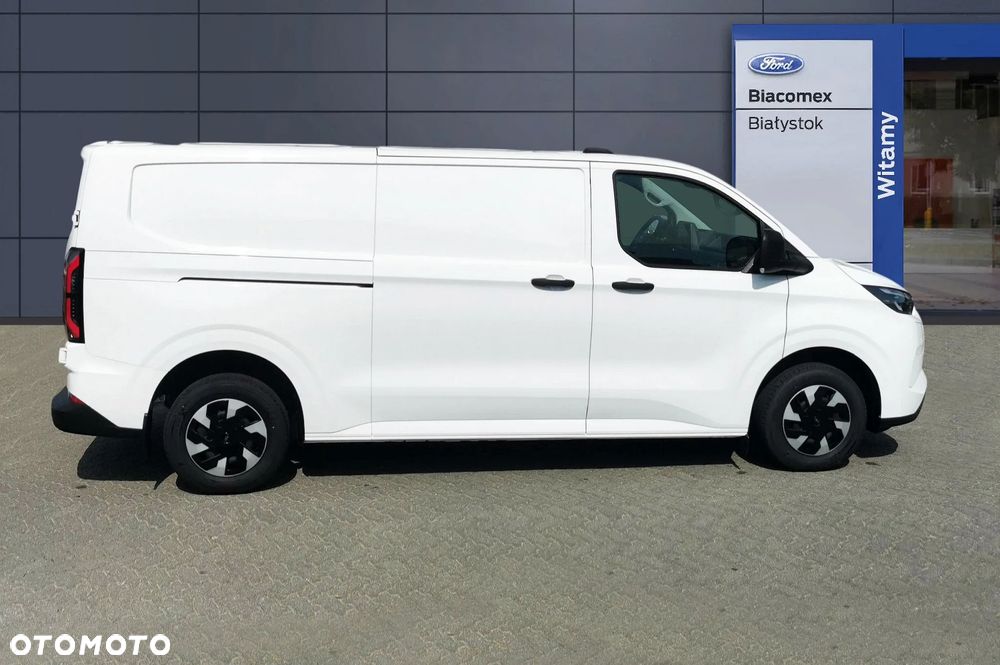 Ford TRANSIT CUSTOM - 8