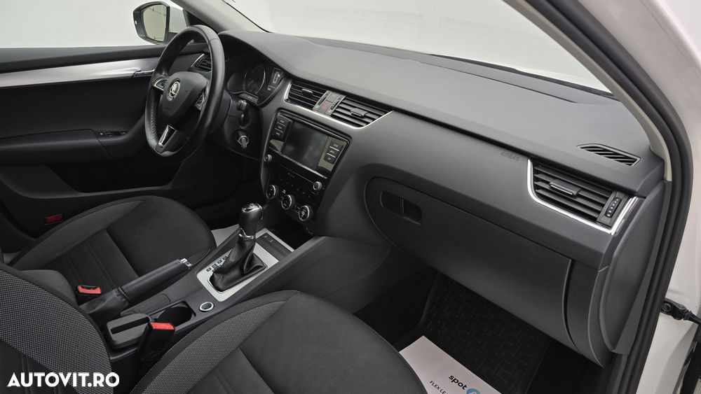 Skoda Octavia 1.4 TSI DSG Style - 20