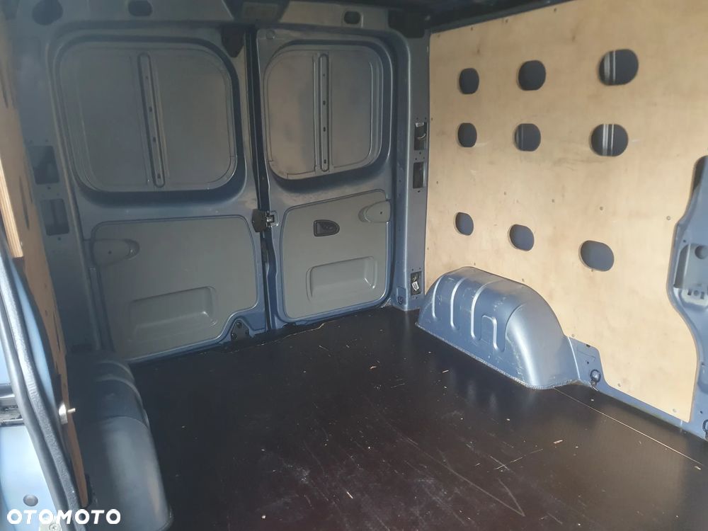 Opel Vivaro - 22