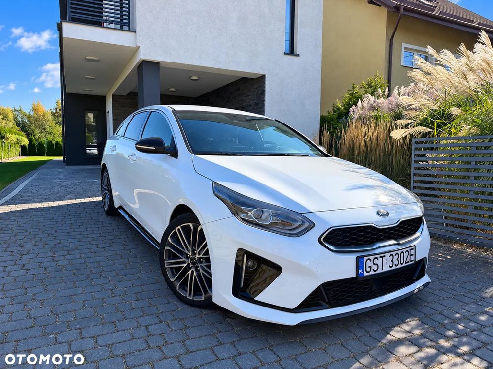 Kia Procee'd