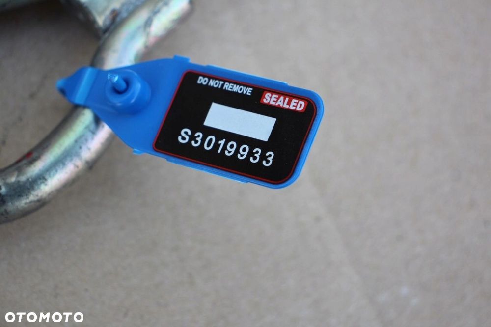 Ucho holownicze wkrętka VW SEAT SKODA 6Q0803615 - 3