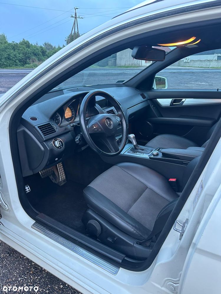 Mercedes-Benz Klasa C 180 Kompressor Automatik BlueEFFICIENCY Avantgarde - 14