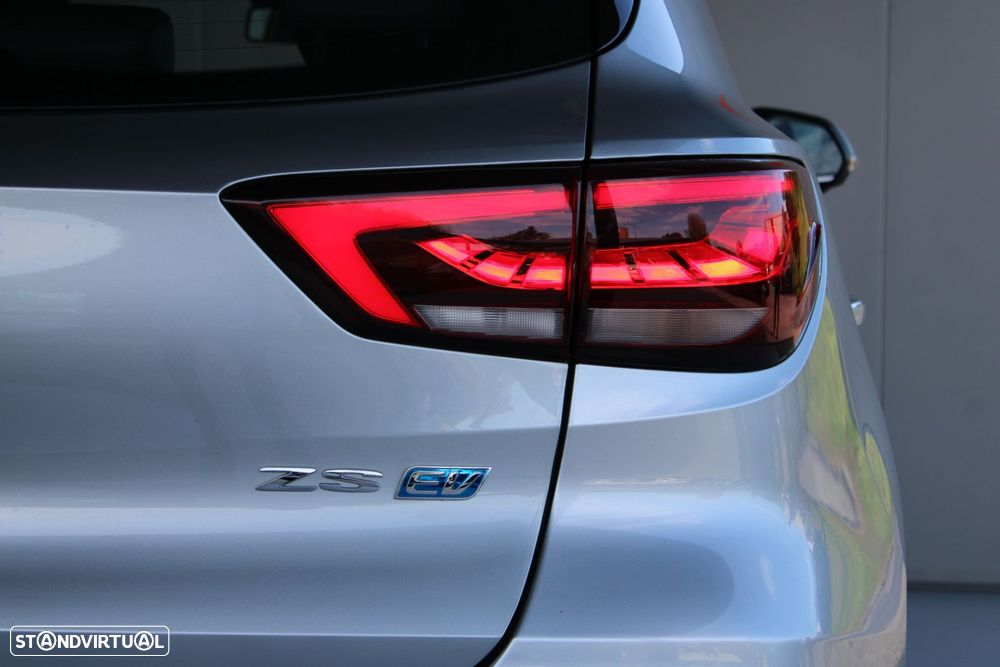 MG ZS EV 72.6 kWh Luxury - 39